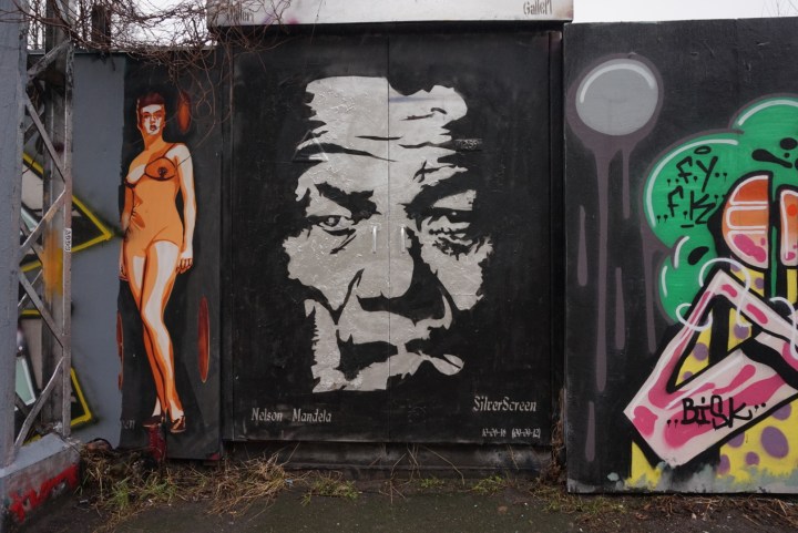 5DDE4553-6F27-49E0-A87D-534A77A8FC13